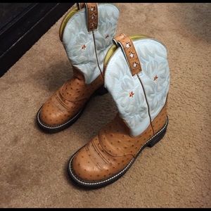 Women's Ariat boots. Size 8 1/2B