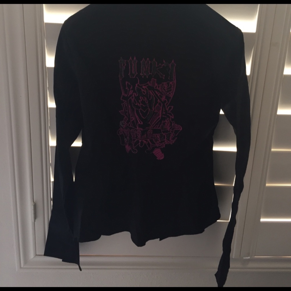 Chic!Black Top With Pink