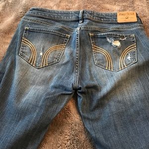 HOLLISTER distressed jeans size 5