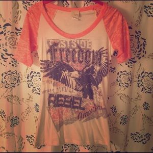 Super light and soft top from Buckle