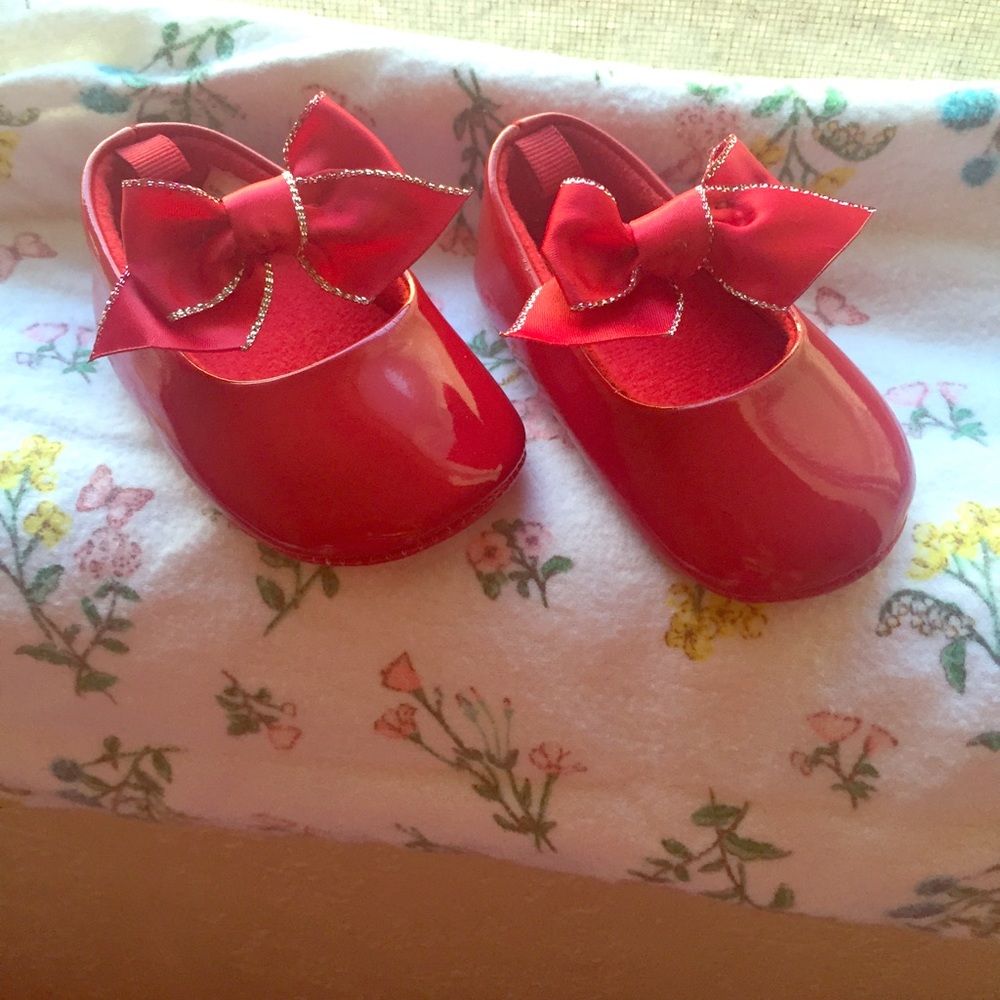 Red baby shoes size 6-9 m