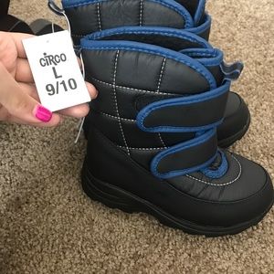 NEW kids Circo thermal boots size 9/10
