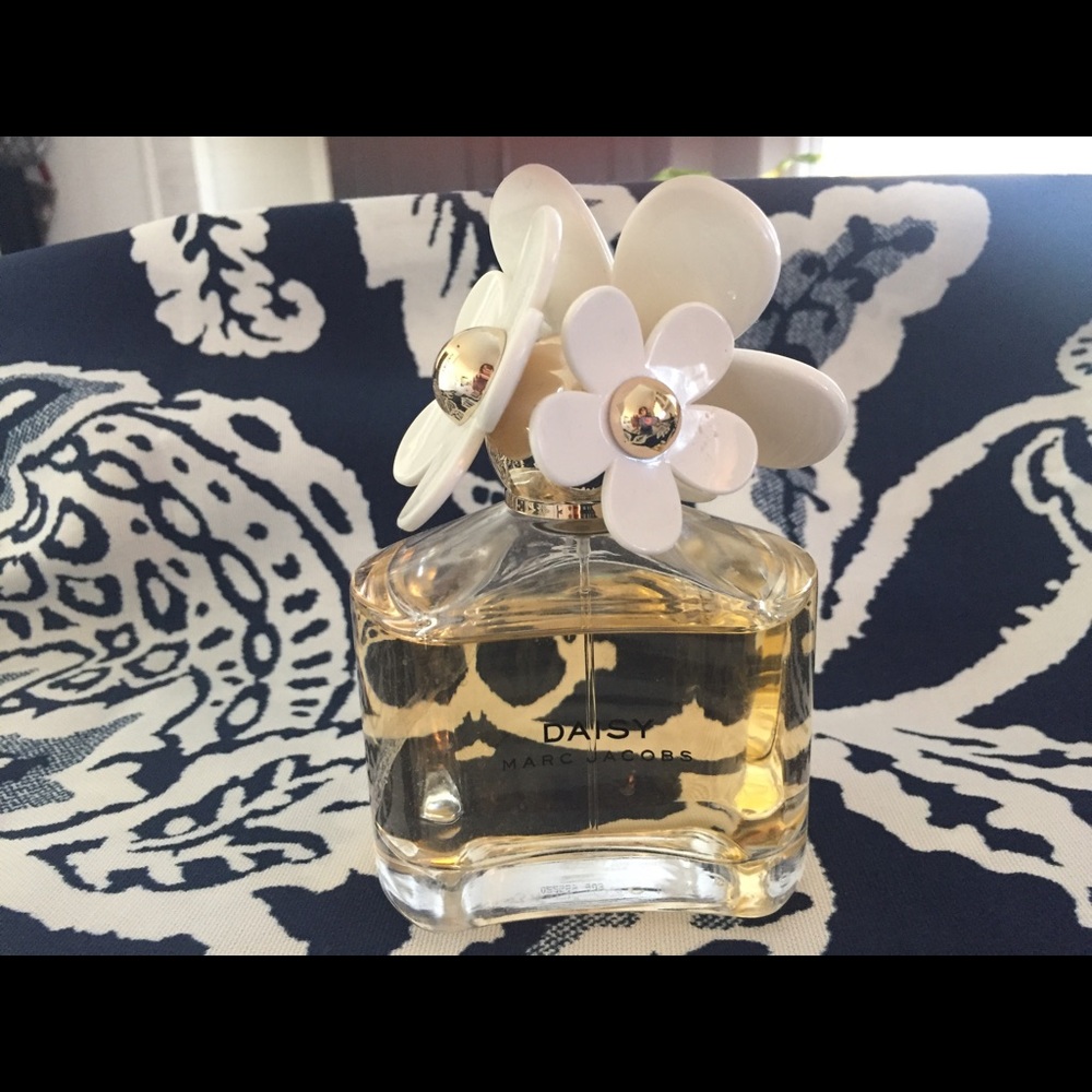 Daisy Perfume, Marc Jacobs. Only used 2x