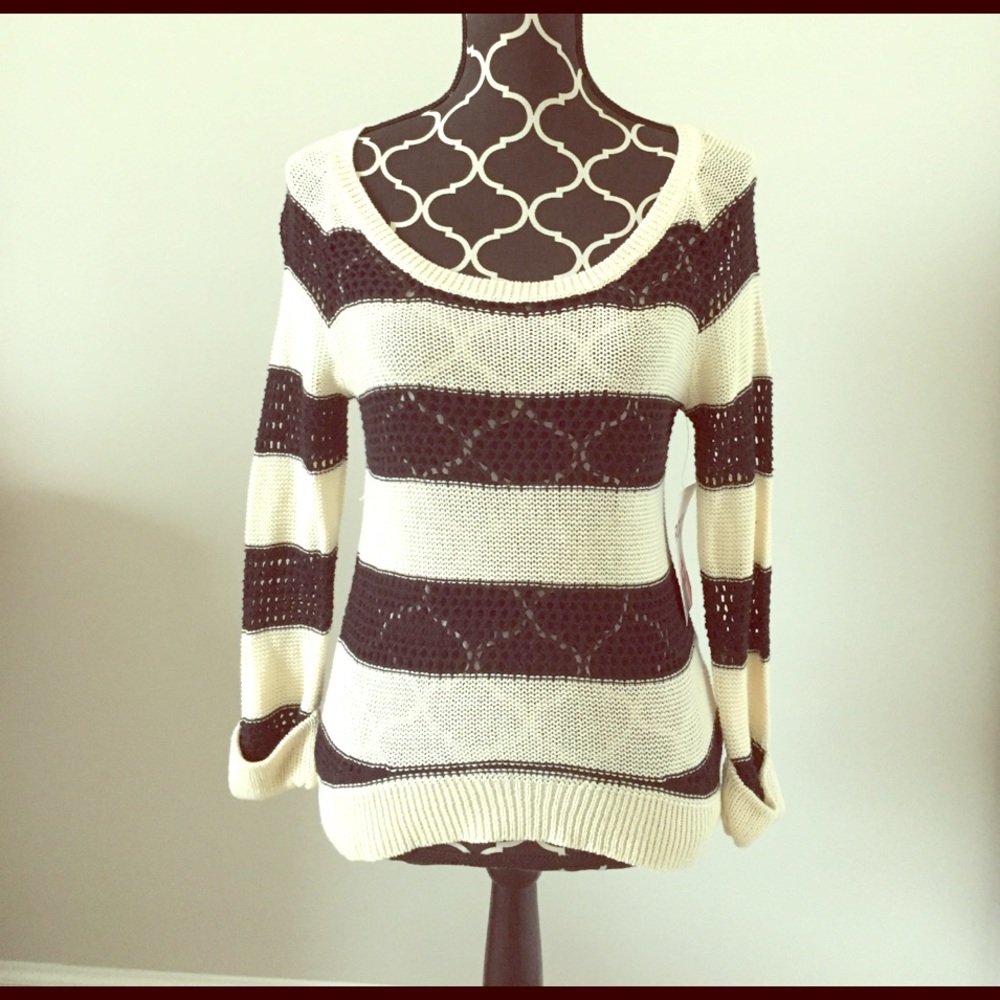 NWT Roxy sweater size M