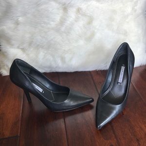 Charles David Heels size 7