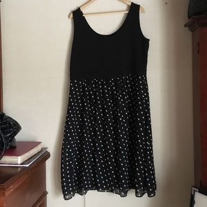 Cute dress 👗 B/W with polka dots 2x