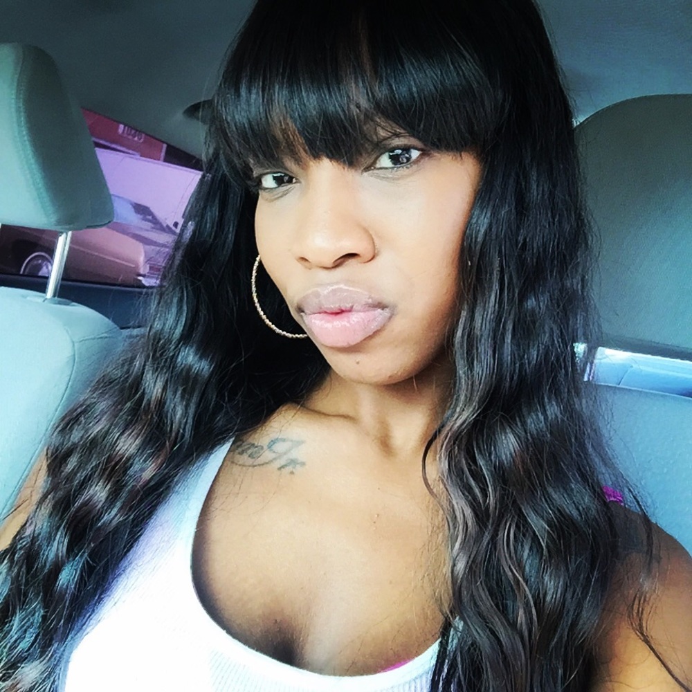 Meet your Posher, Danisha