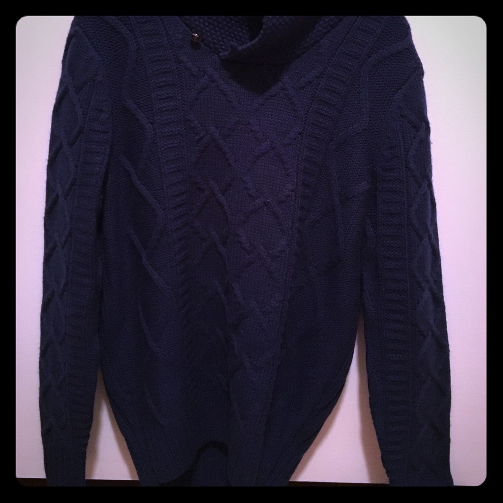 NWOT men's soft chunky knit dark blue sweater