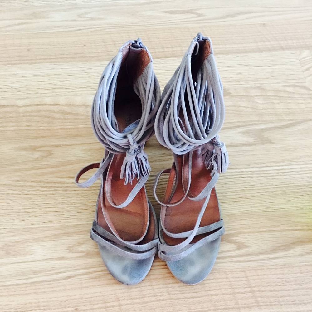 SOLDJeffrey Campbell Despina Heel - Picture 2 of 5