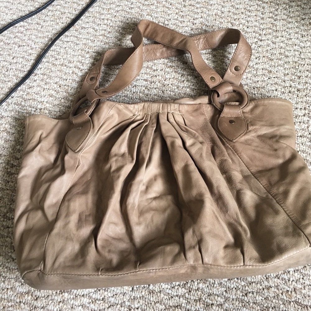 Calypso leather bag