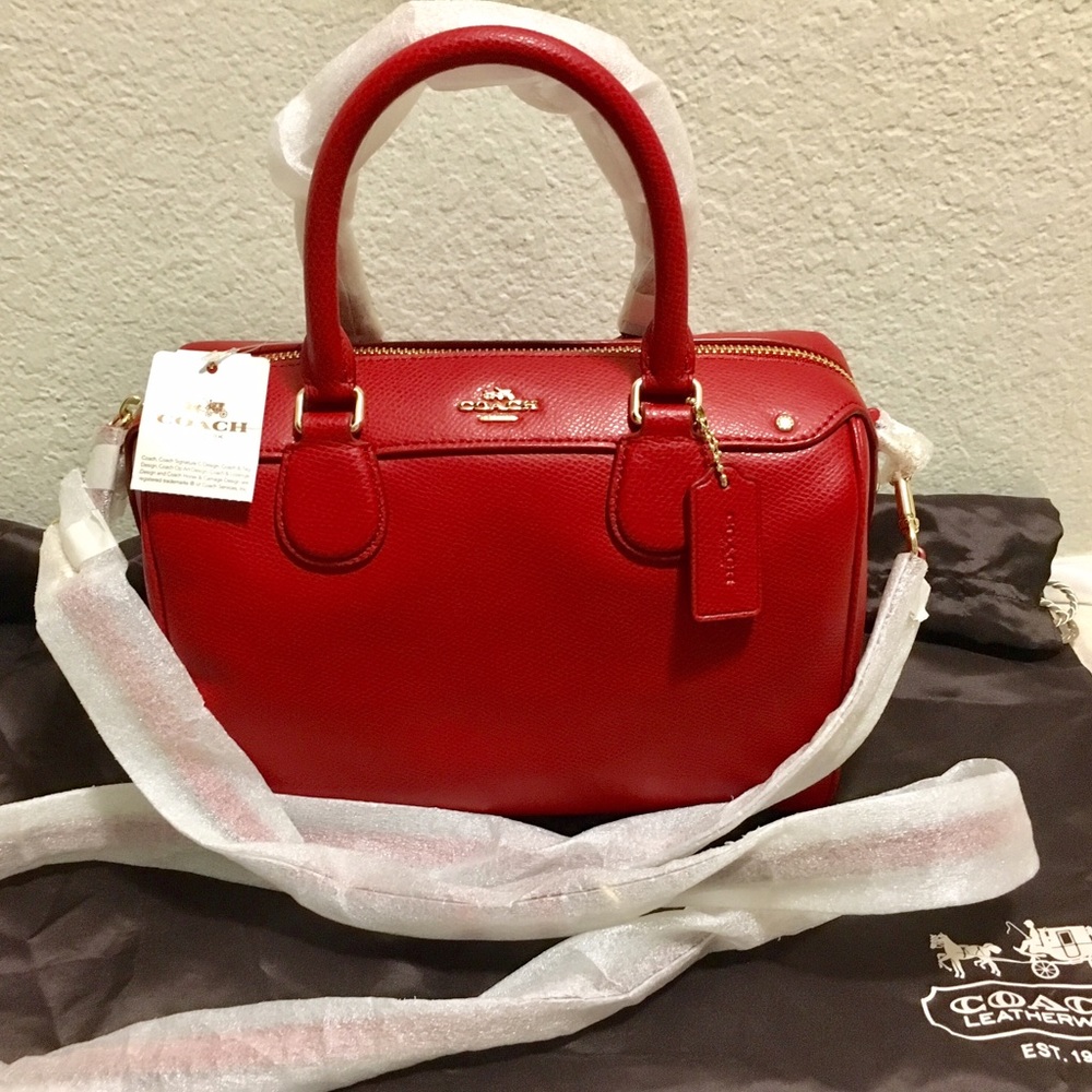 ⛔SOLD⛔New Coach Leather Mini Bennett Crossbody Bag