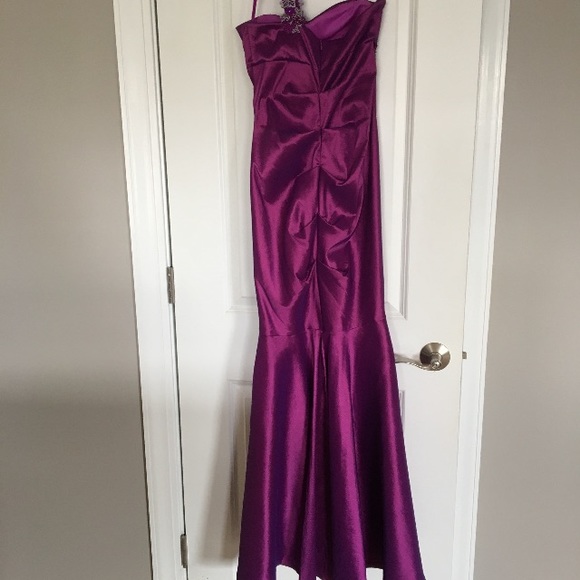 Beautiful purple prom dress from Cache - Picture 2 of 6
