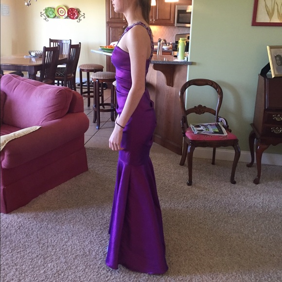 Beautiful purple prom dress from Cache - Picture 6 of 6