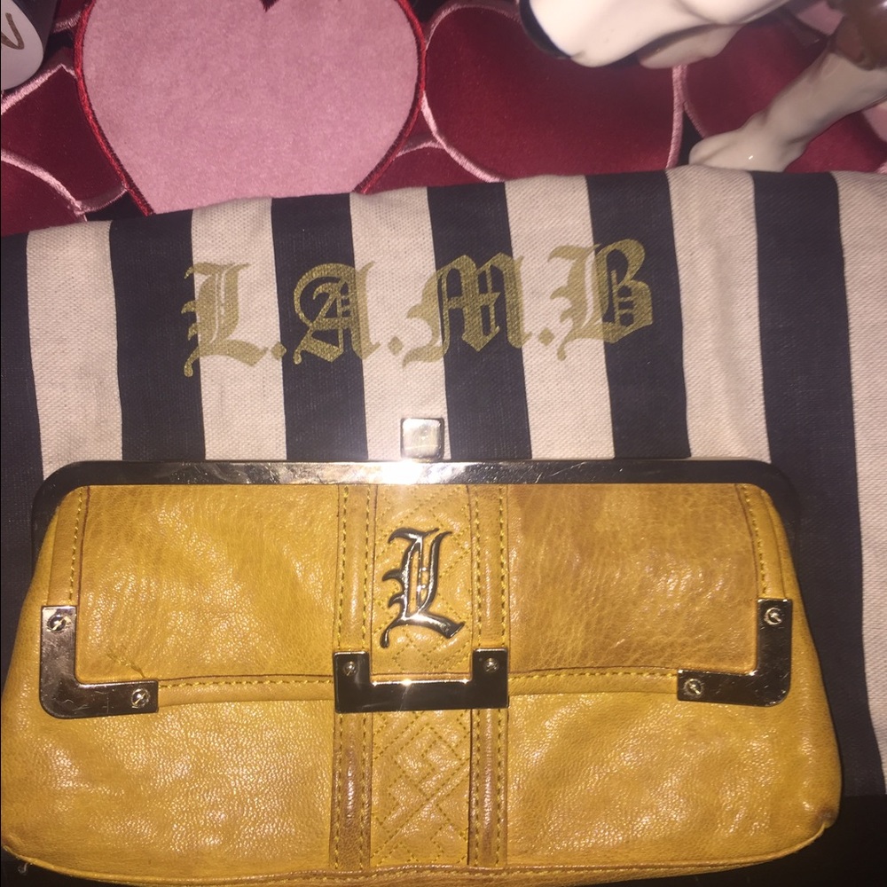 L.A.M.B clutch 👛