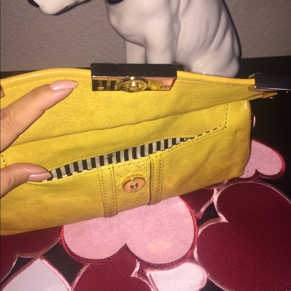 L.A.M.B clutch 👛 - Picture 2 of 5