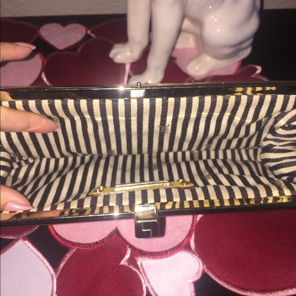 L.A.M.B clutch 👛 - Picture 3 of 5