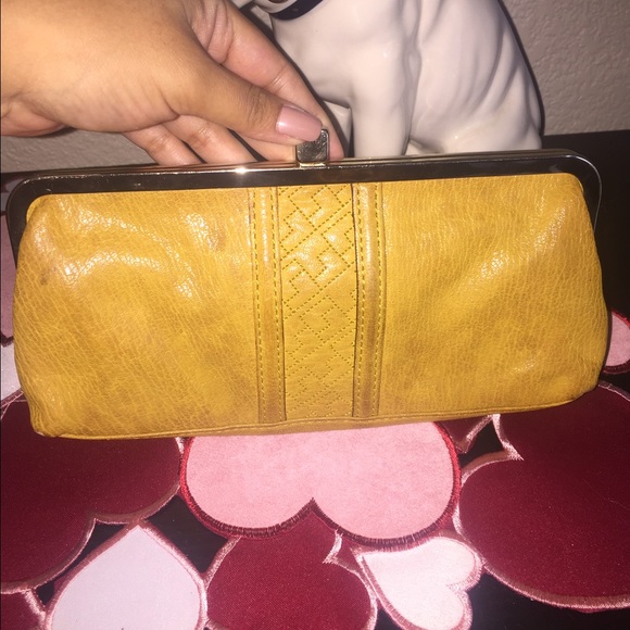 L.A.M.B clutch 👛 - Picture 4 of 5