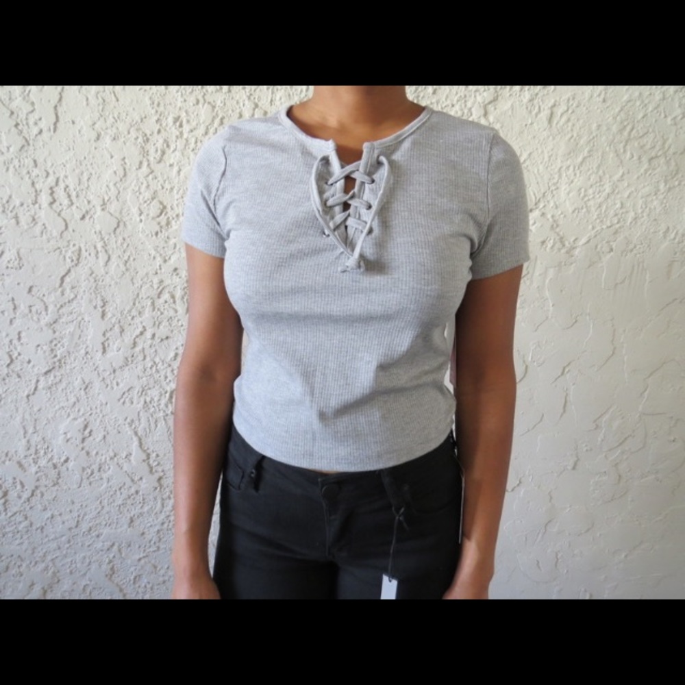 🍊 Lace up crop top tee