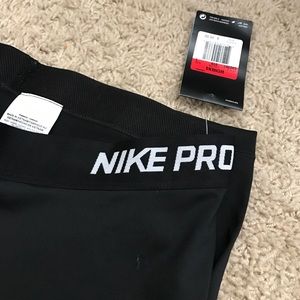 TAGS STILL ON!! Nike pro training pants!!