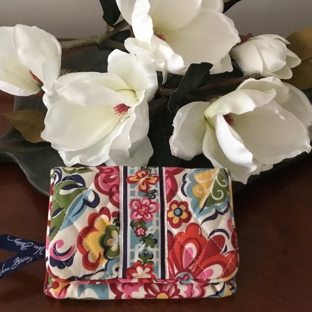 New Listing❤️ Vera Bradley Billfold
