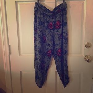 Free People Printed Pants Size Medium