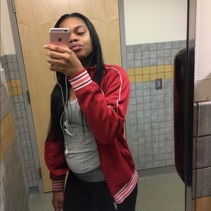 Meet your Posher, Atyia