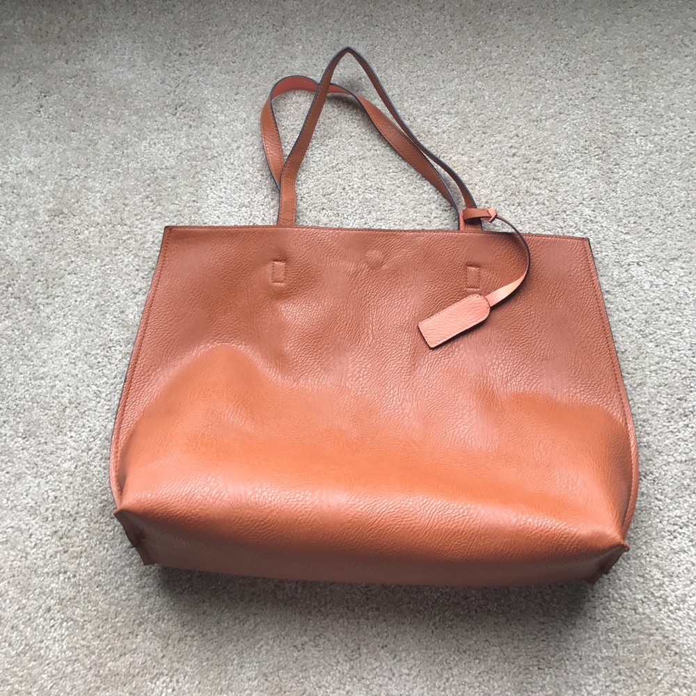 Leather tote