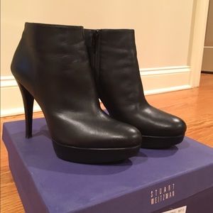 Stuart Weitzman - Black booties