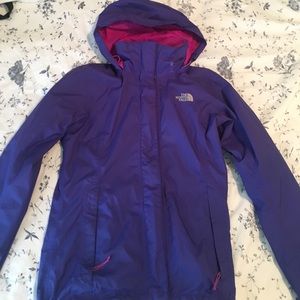 northface windbreaker