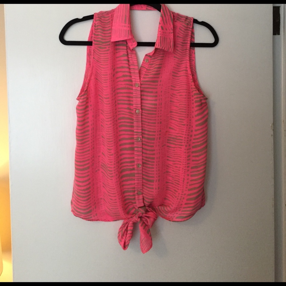 Parker Sleeveless tie-up top!