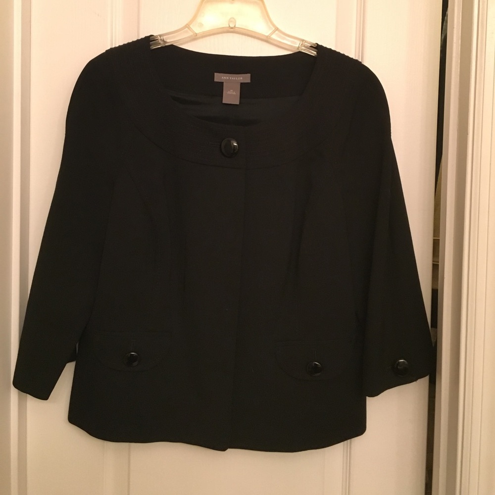 Ann Taylor blazer size 10