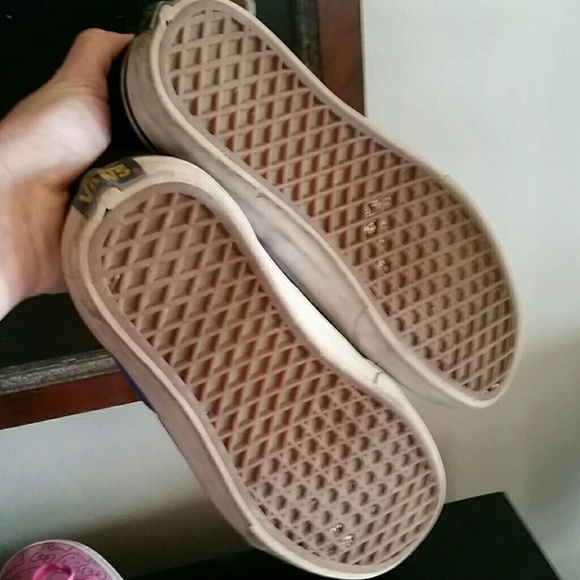 Two pairs of vans - Picture 3 of 4