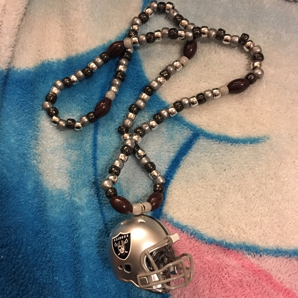 Oakland Raiders rear view decoration / game day