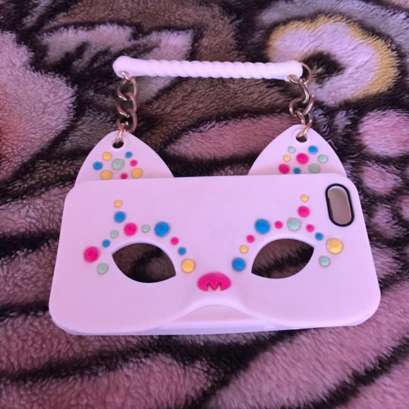 iPhone five and four phone case - Picture 1 of 4