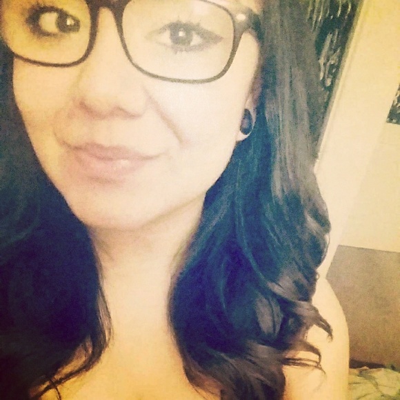 Meet your Posher, Rachel - Picture 1 of 1