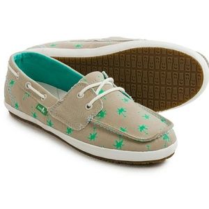 NWT Sanuk Boat Shoes - Tan and Green - Size 11