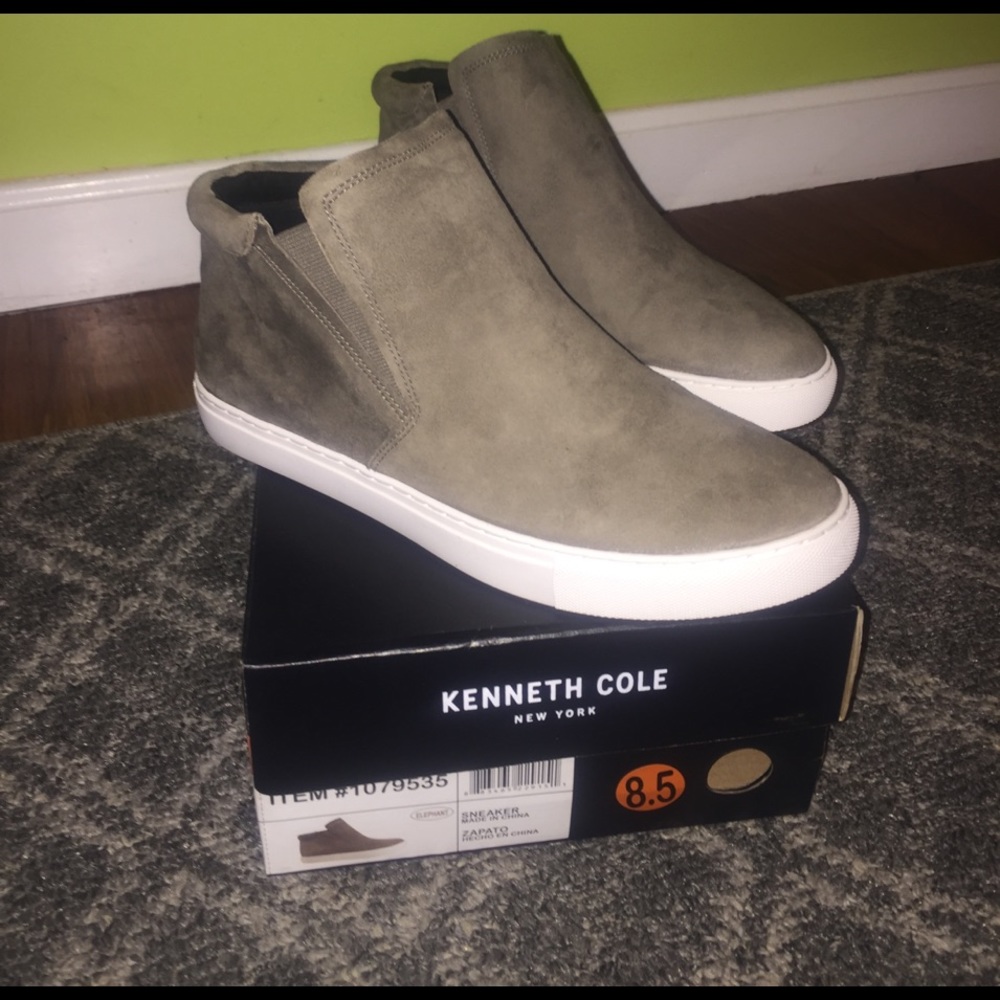 Kenneth Cole Sneaker size 8.5
