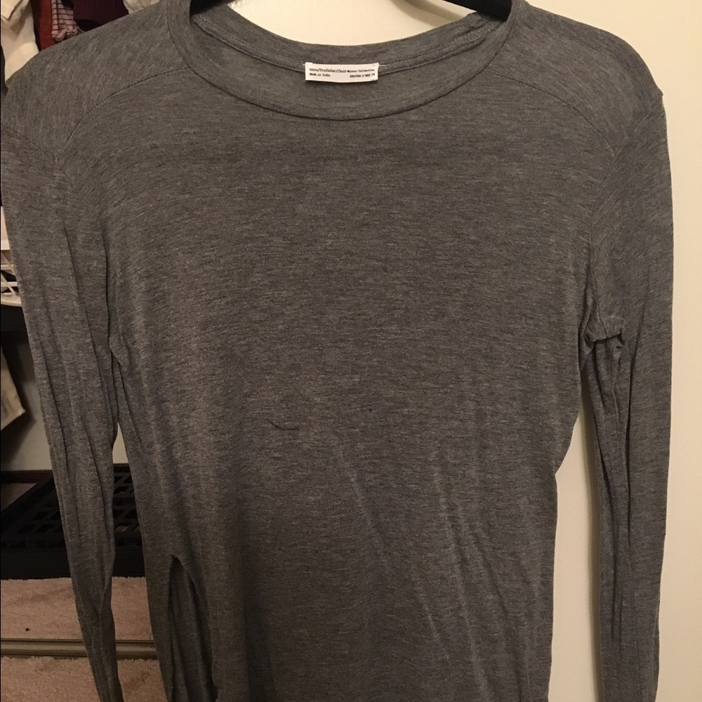 Long sleeve grey shirt