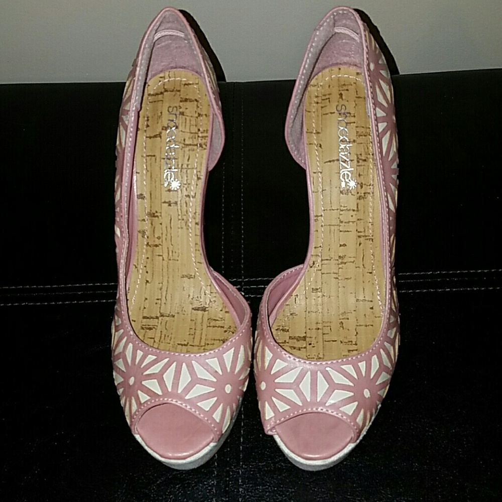 Shoedazzle pink high heels