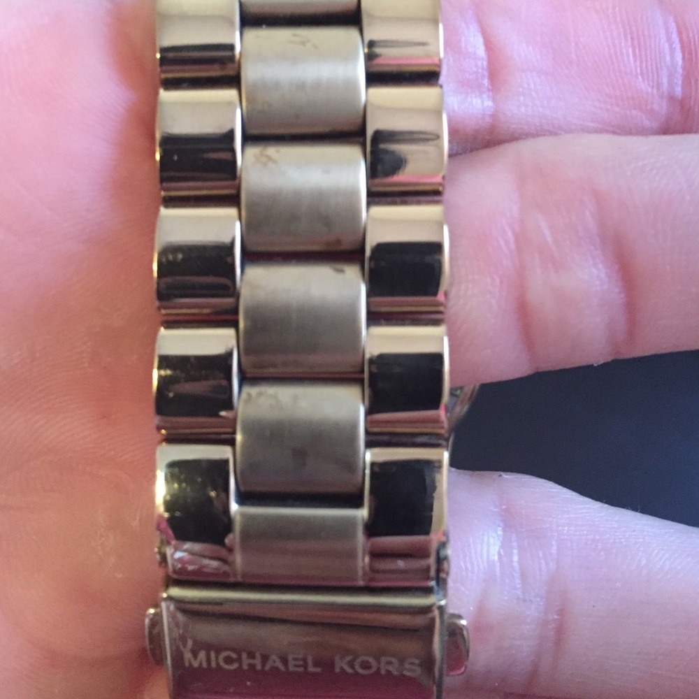 Michael Khors Watch - image 4