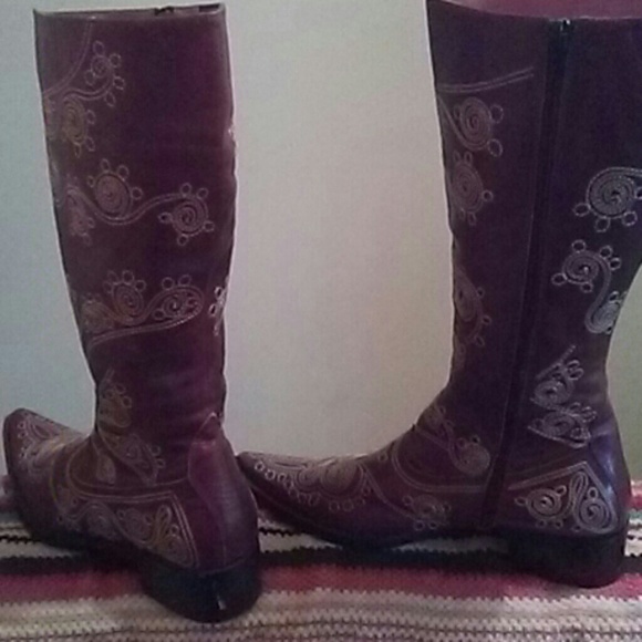 Bought them from a boutique in Brooklyn - Picture 2 of 3