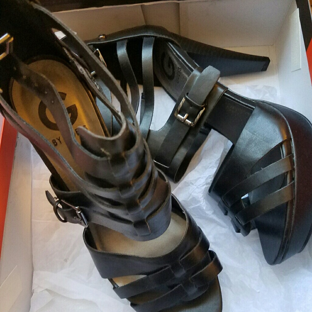 NEW NEVER WORN GUESS SEXY GLADIATORS!!