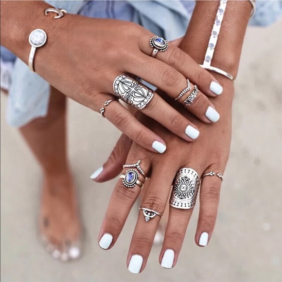 Silver ring - Picture 2 of 4