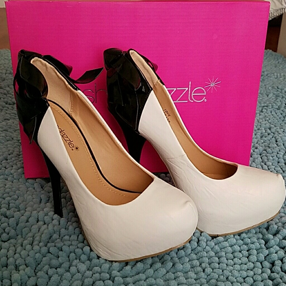 Two tone pumps