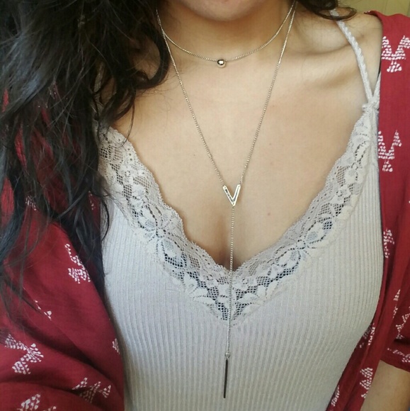 BOHO CHIC SILVER PEARL DROP NECKLACE - Picture 2 of 3