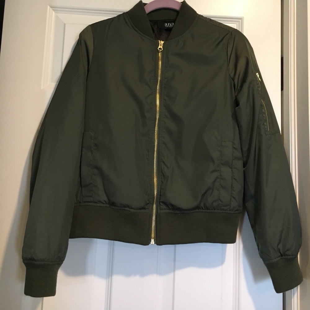 ⭐️very cool bomber jacket⭐️