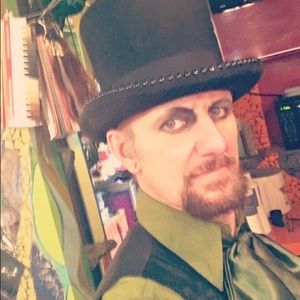 Meet your Posher, Ethan