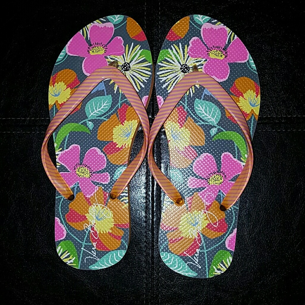 Vera bradley flip flops