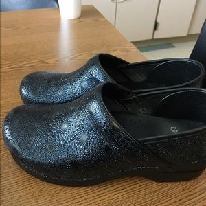 Dansko Navy Nurses Shoes only worn once