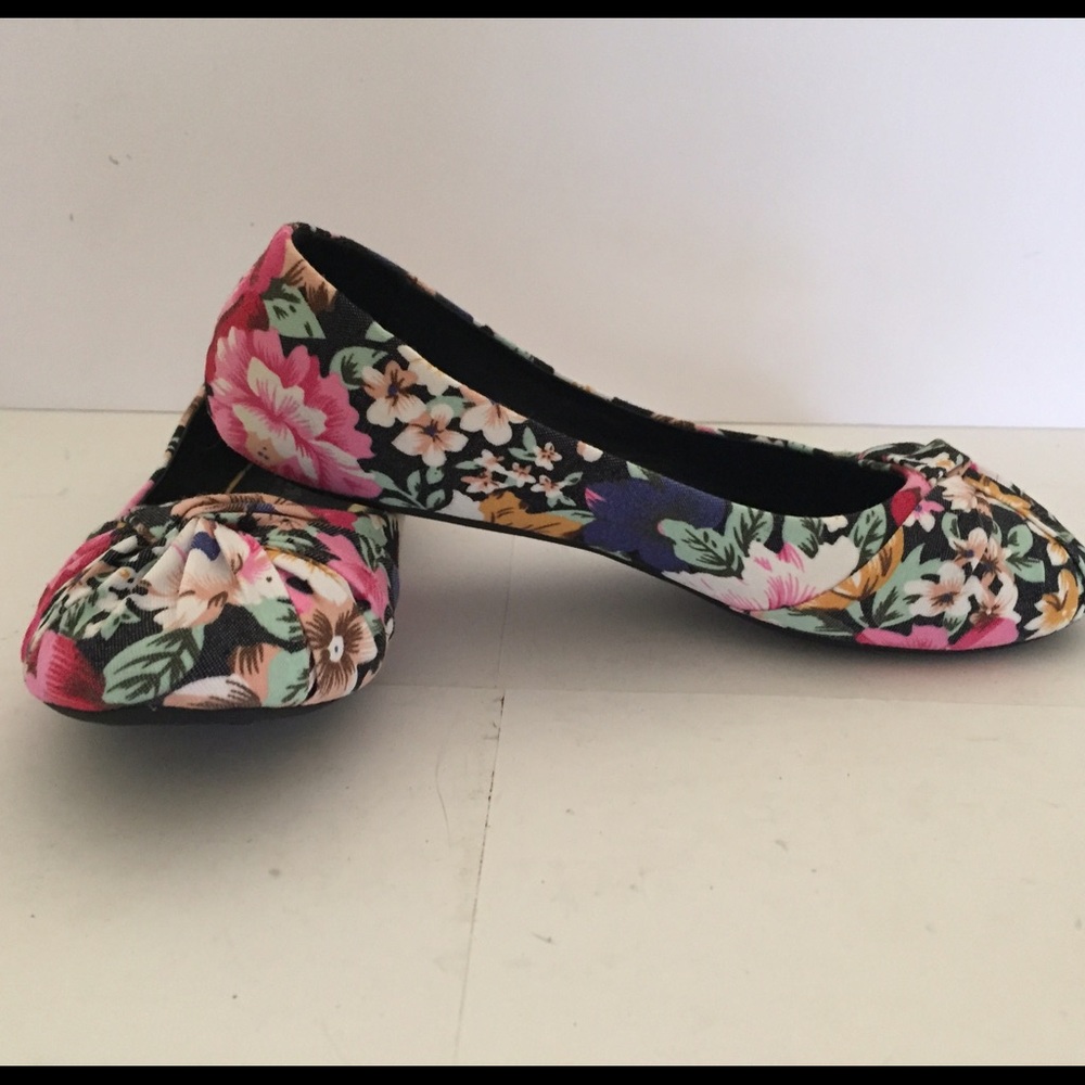 Marilyn Moda ballet flats, probably brand new